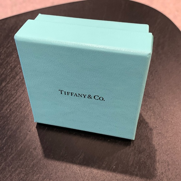 Tiffany & Co. “Return to Tiffany” Sterling Silver Cufflinks - Picture 2 of 4